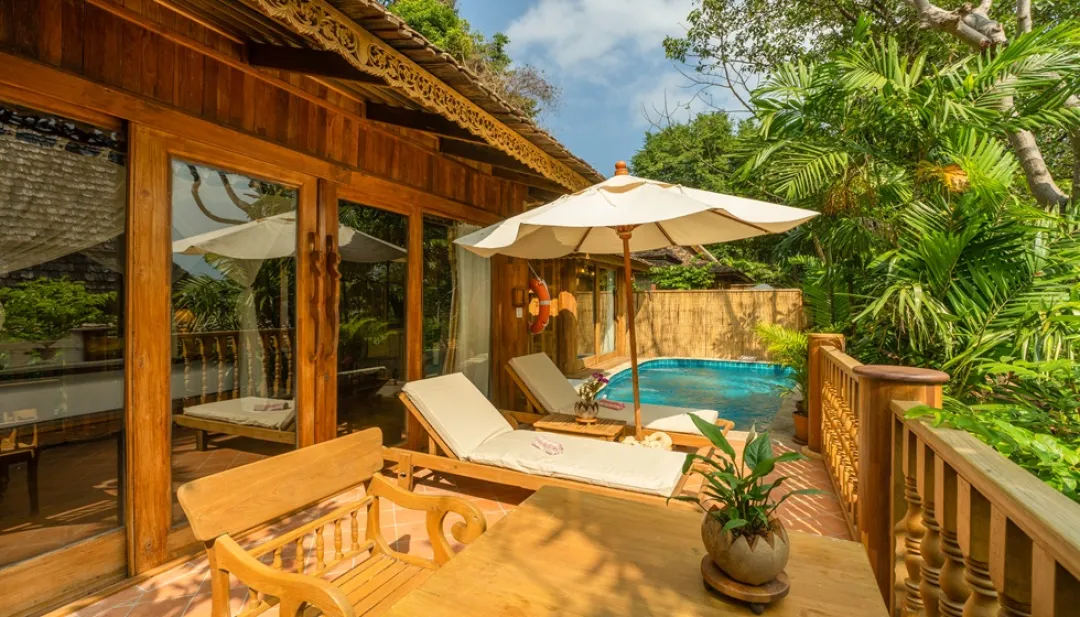 Hideaway Pool Villa - Deck Lounge