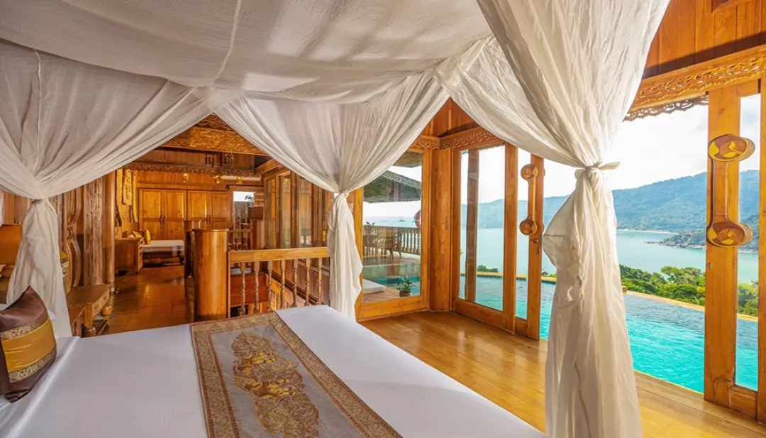 Royal Grand Pool Villa - King Bed