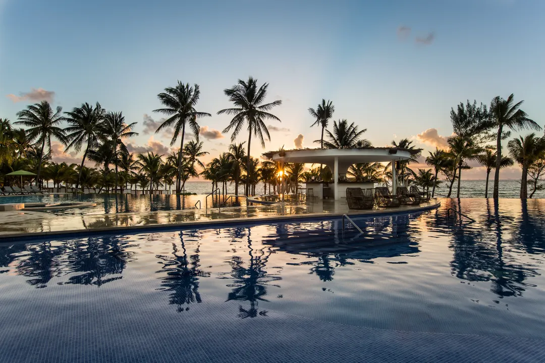 Essence at the Fives Beach - Pool Sunset View