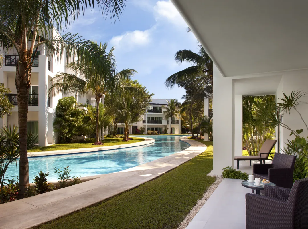 Essence at the Fives Beach - Terrace Lounge with Pool