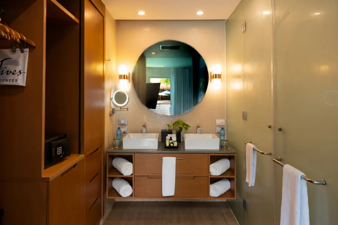 One Bedroom Swim Up Residence  - Bathroom
