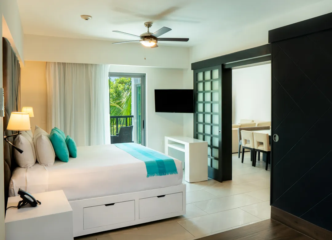 One Bedroom Penthouse Residence - Bedroom with Balcony