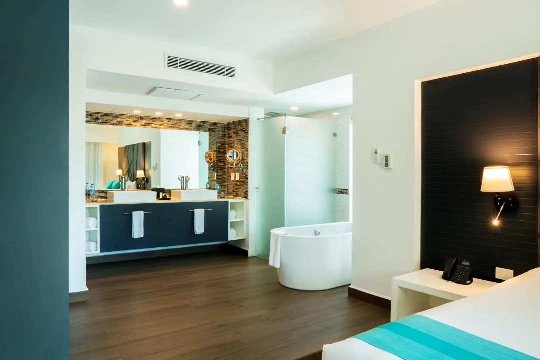 One Bedroom Penthouse Residence - Bedroom with Bathroom