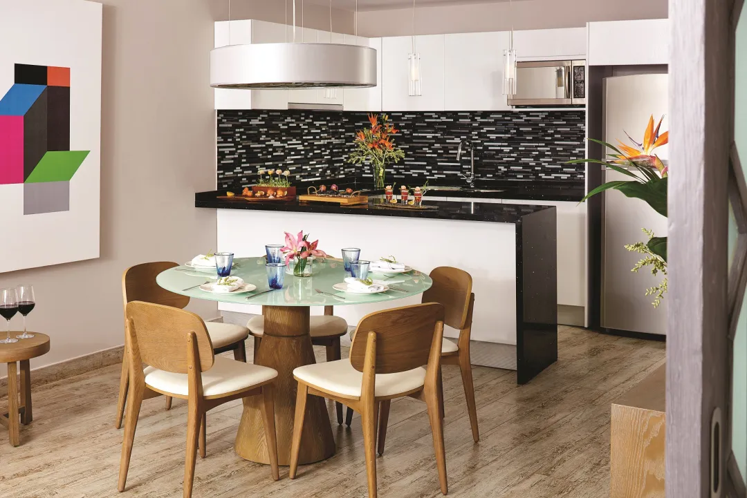 Two Bedroom Penthouse Residence - Dining Aeria
