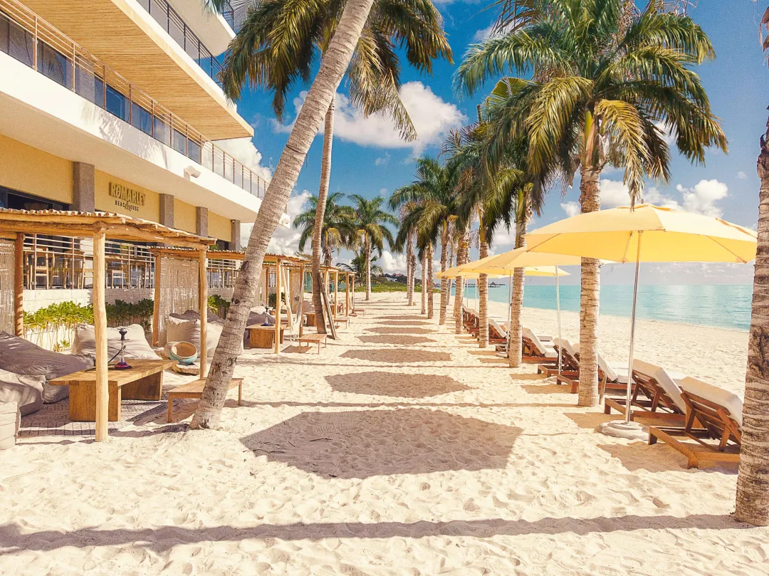 The Fives Oceanfront Puerto Morelos - Beach Lounge with Cabana