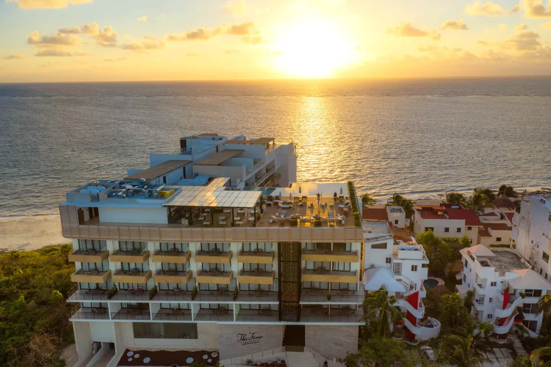 The Fives Oceanfront Puerto Morelos - Hotel Sunset Over View