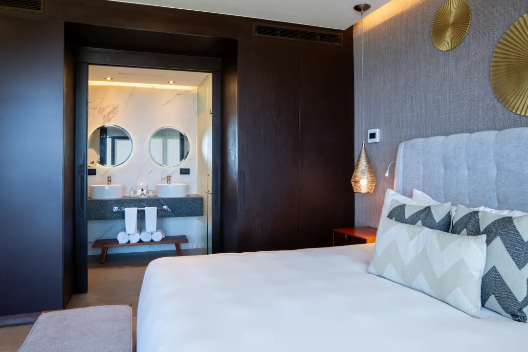 One Bedroom Partial Oceanview Residence - Bathroom