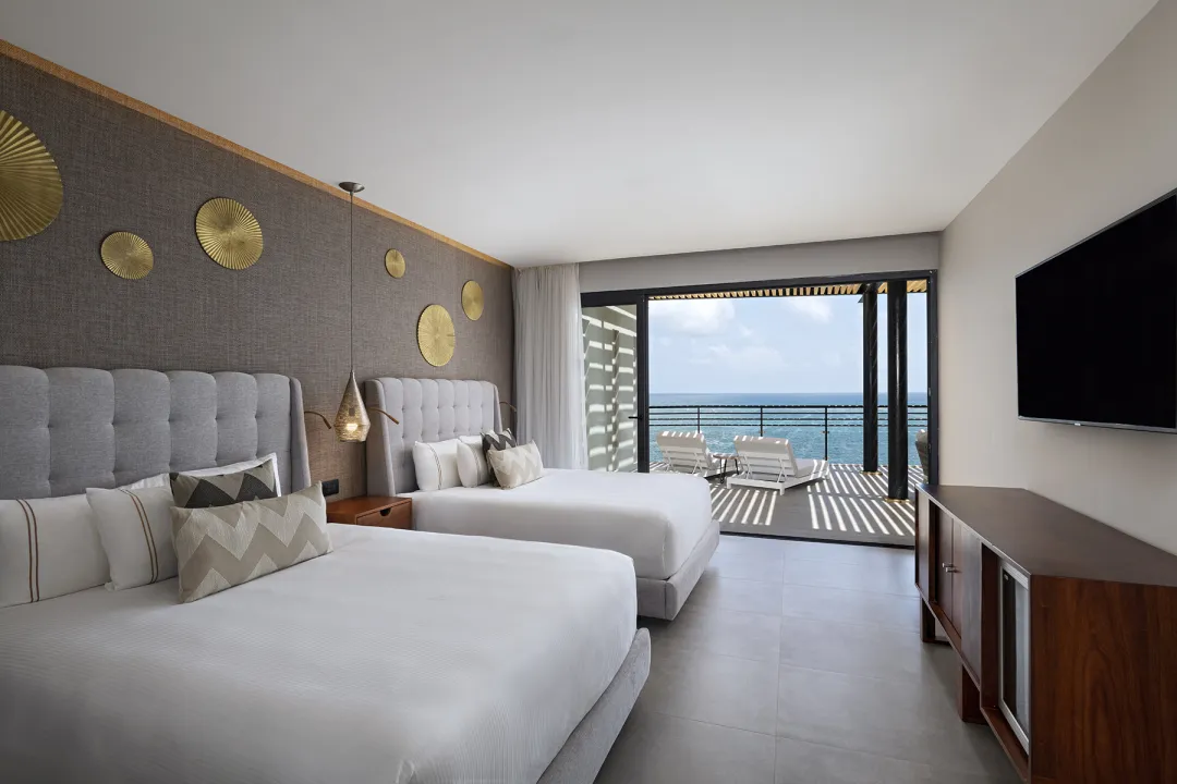 Two Bedroom Oceanfront Residence - Twin Bed with View