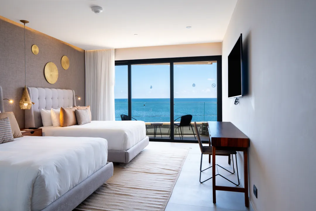 Two Bedroom Oceanfront Residence - Twin Bed
