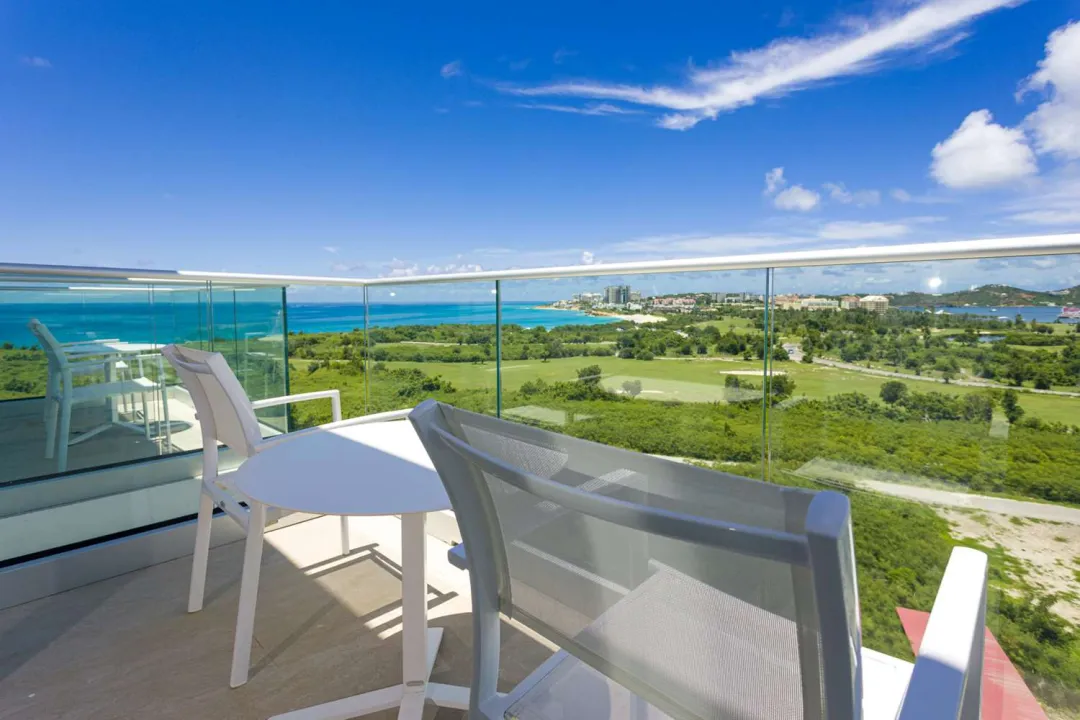 Signature Island View Room - Balcony Lounge with View