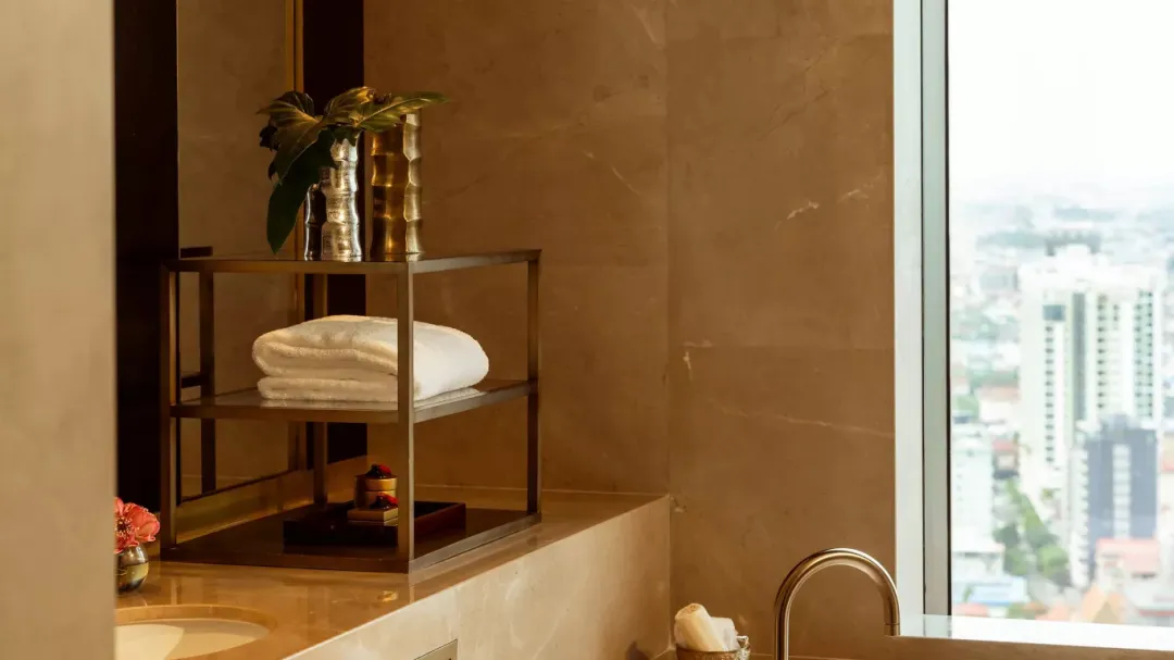 Rosewood-Phnom-Penh-Grand-Premier-Room-Bathroom-Detail