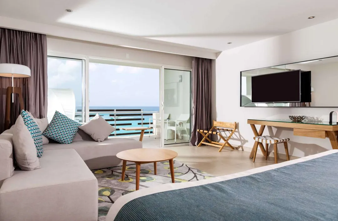 Roof Top Butler Suite - Seating Aeria