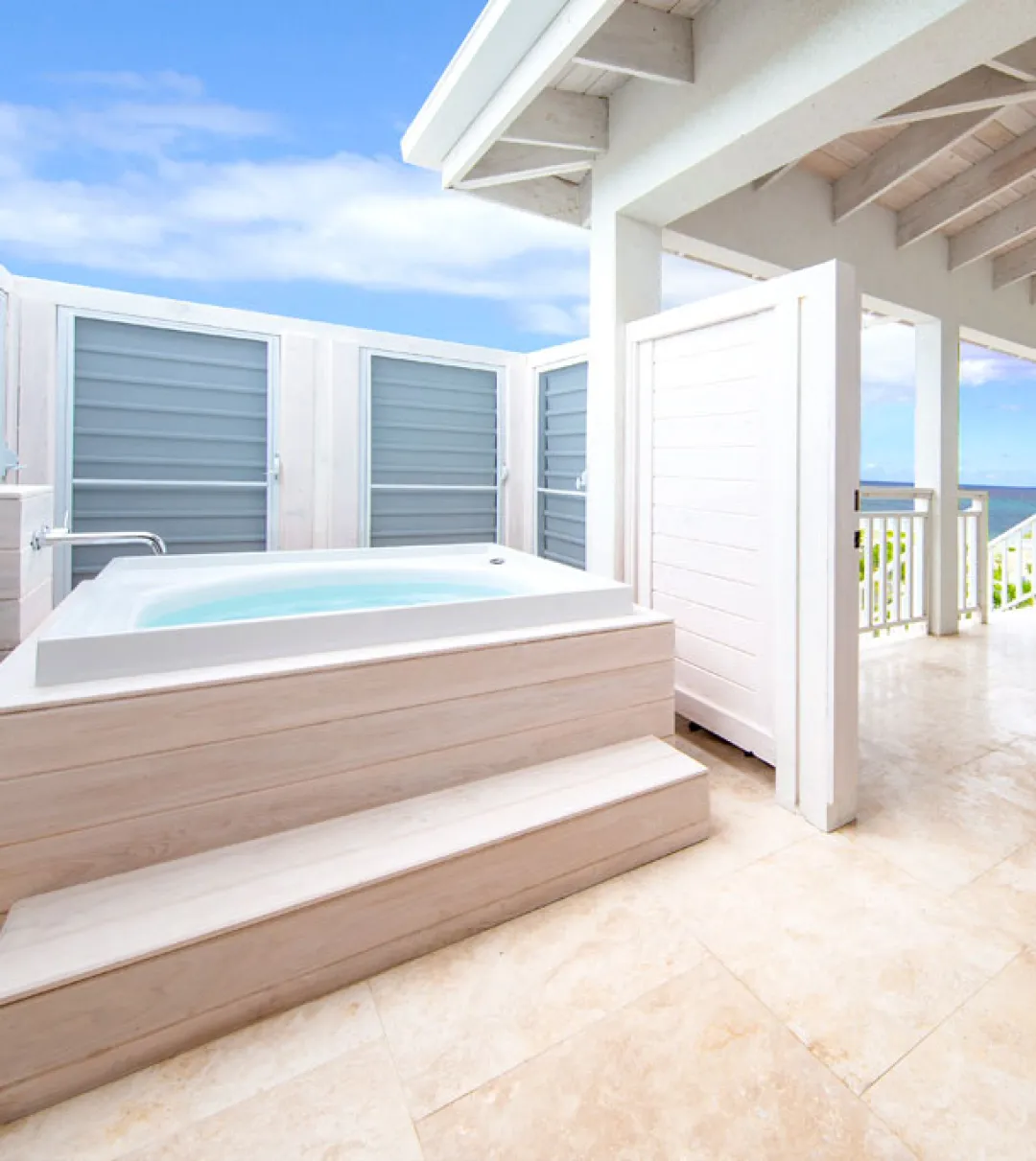 Oceanview Premier Suite - Jacuzzi