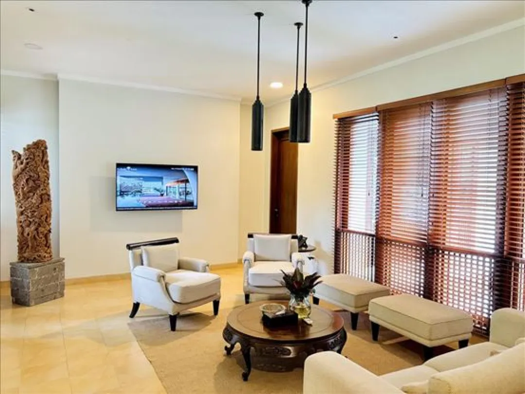 Bumi Kinar - Deluxe Balcony Terrace Room -  Living Area