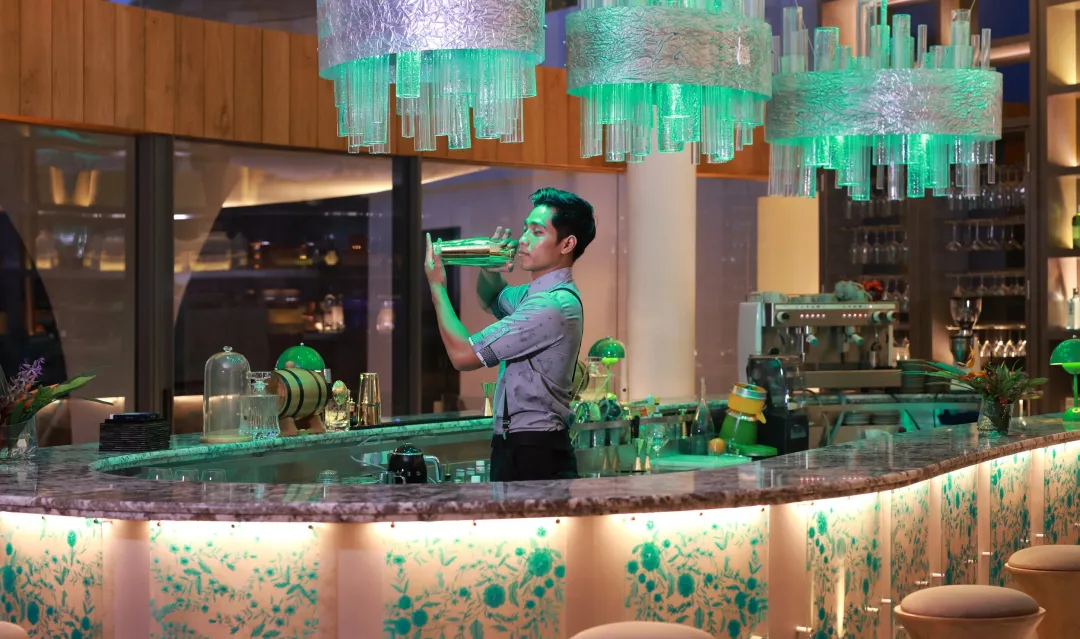 Bumi Kinar - The Bar