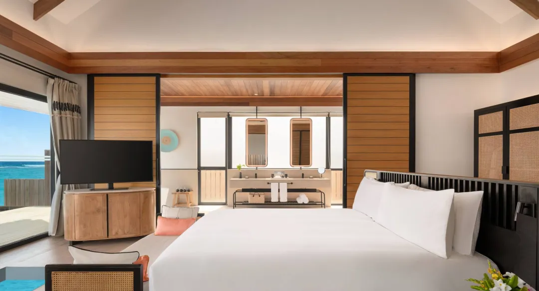 Hilton Maldives Amingiri Resort and Spa - One Bedroom Overwater Pool Villa - Bedroom