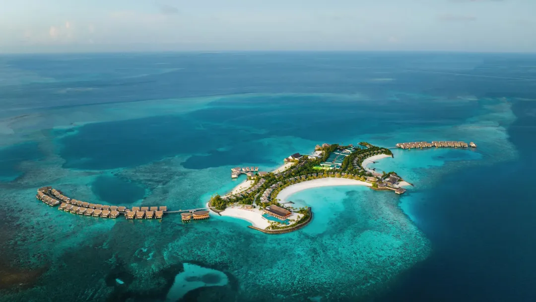 Hilton-Maldives-Amingiri-Resort-and-Spa-Aerial-View