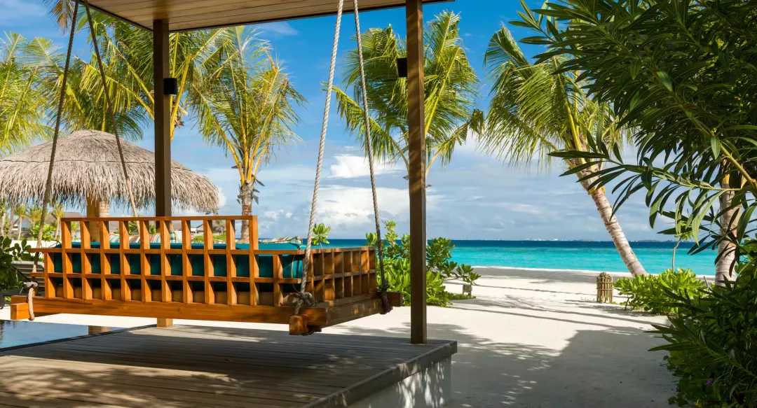 Hilton-Maldives-Amingiri-Resort-and-Spa-Beach-Pool-Villa