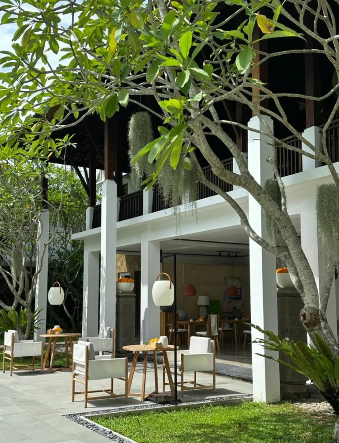 Bumi Kinar - Garden close to the restaurant