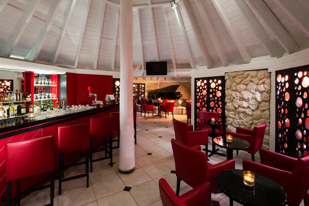The Club Barbados  - Piano Bar