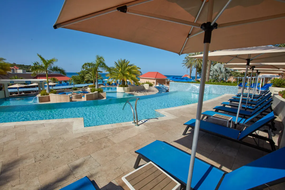 Divi Little Bay Beach Resort -Pool Lounge