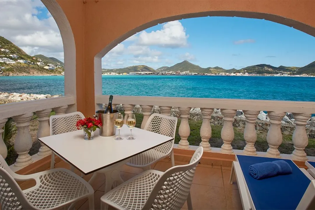 One Bedroom Suite - Terrace Lounge with Sea View