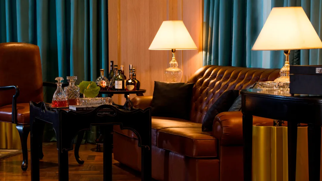 The Ritz Carlton Kuala Lumpur - Library
