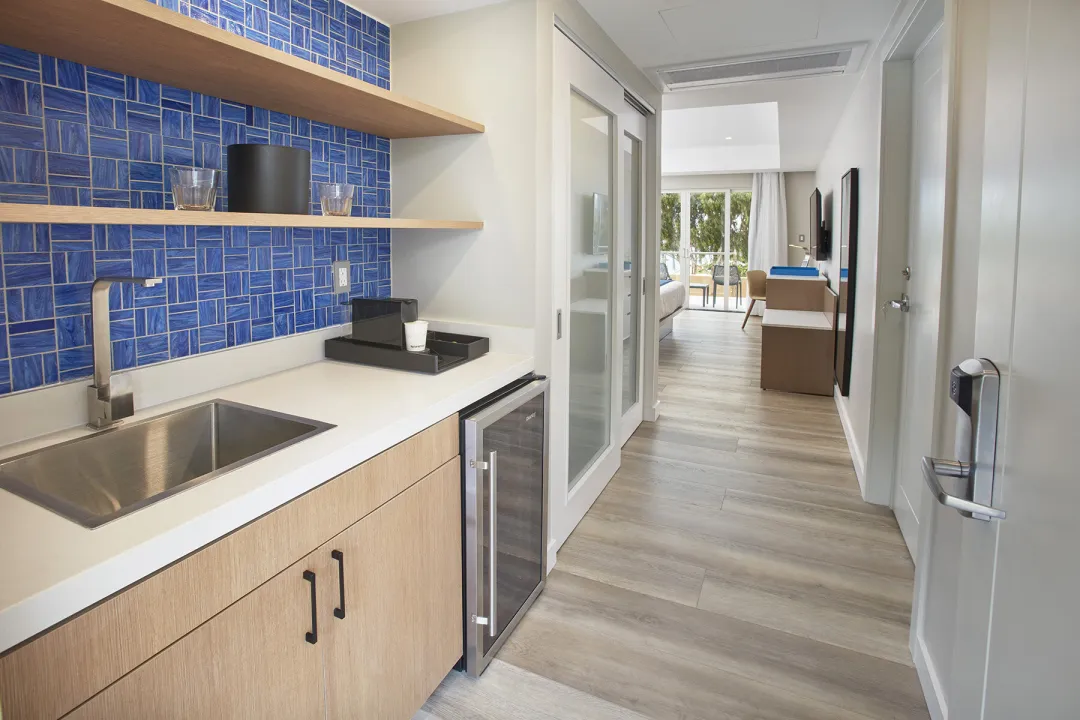 Oceans King Guestroom - Kitchen Aeria