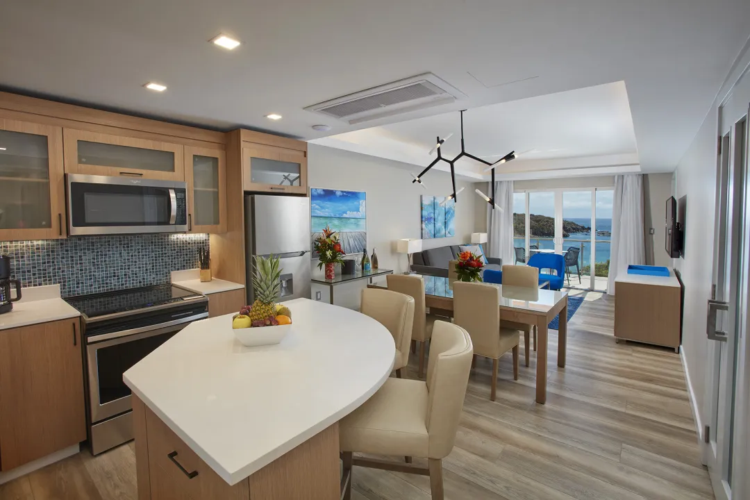 Oceans One Bedroom Suite - Dining Aeria