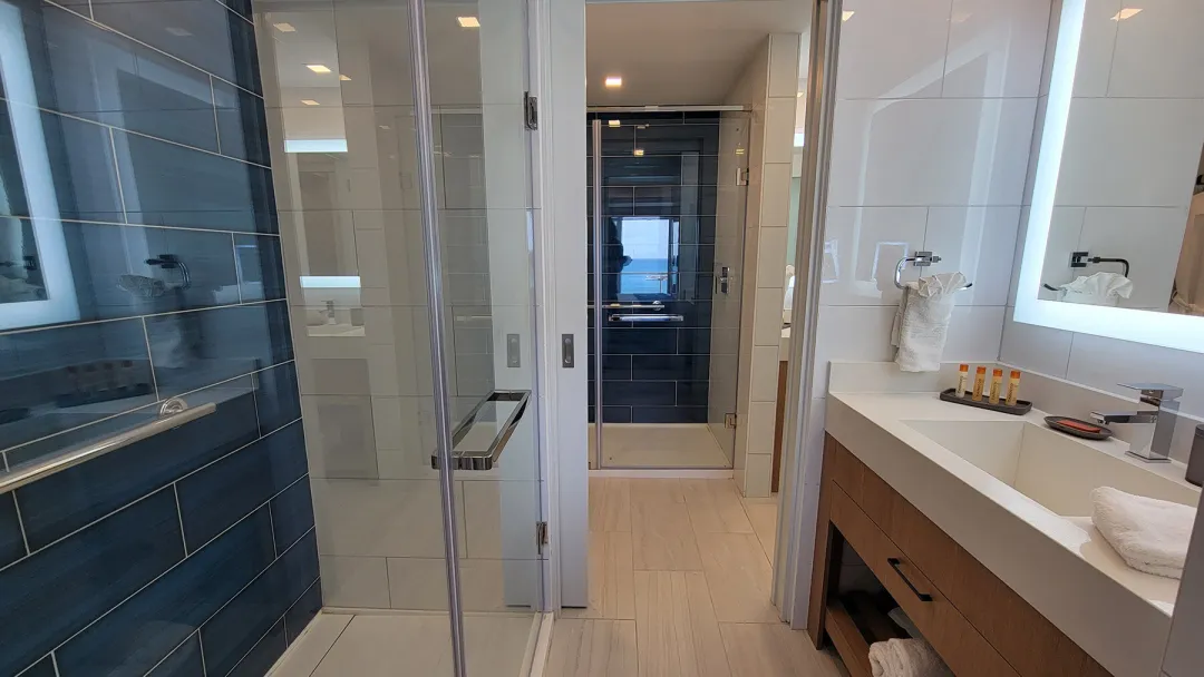 Oceans One Bedroom Suite - Bathroom