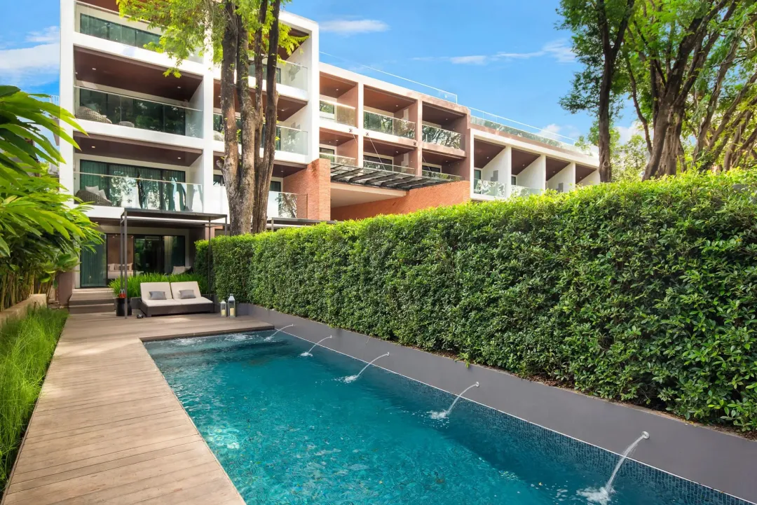 Cross-Chiang-Mai-Riverside-Pool