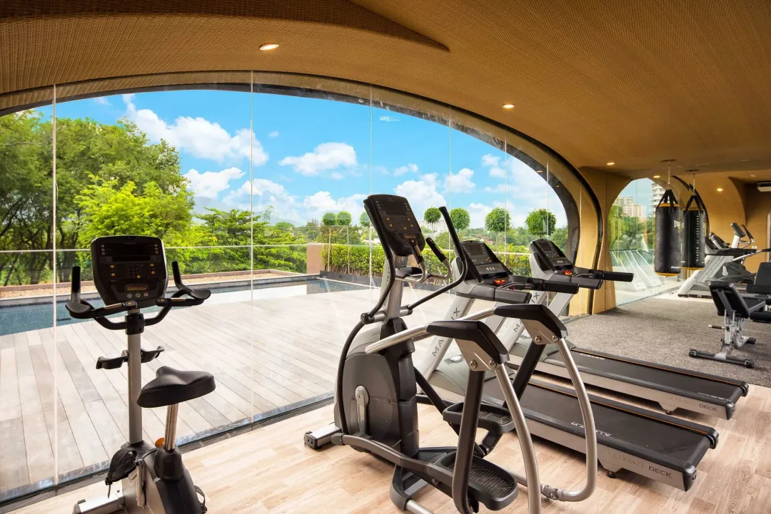 Cross-Chiang-Mai-Riverside-Rooftop-Gym