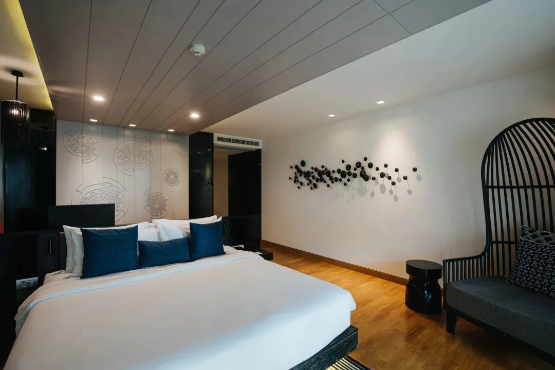 Cross-Chiang-Mai-Riverside-Grand-Suite-River-View