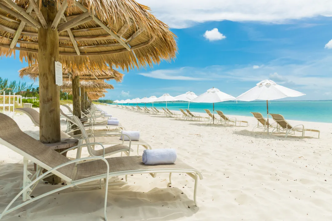 The Sands at Grace Bay - Pool Lounge