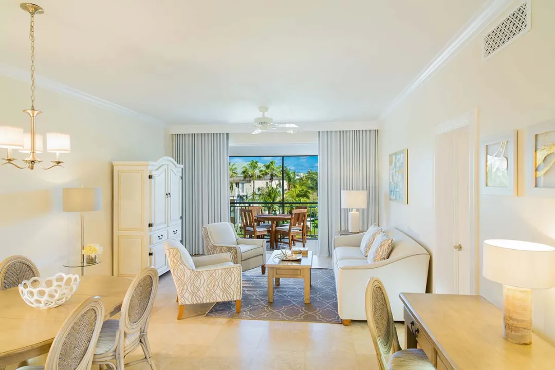 One Bedroom Suite Ocean View - Living Room