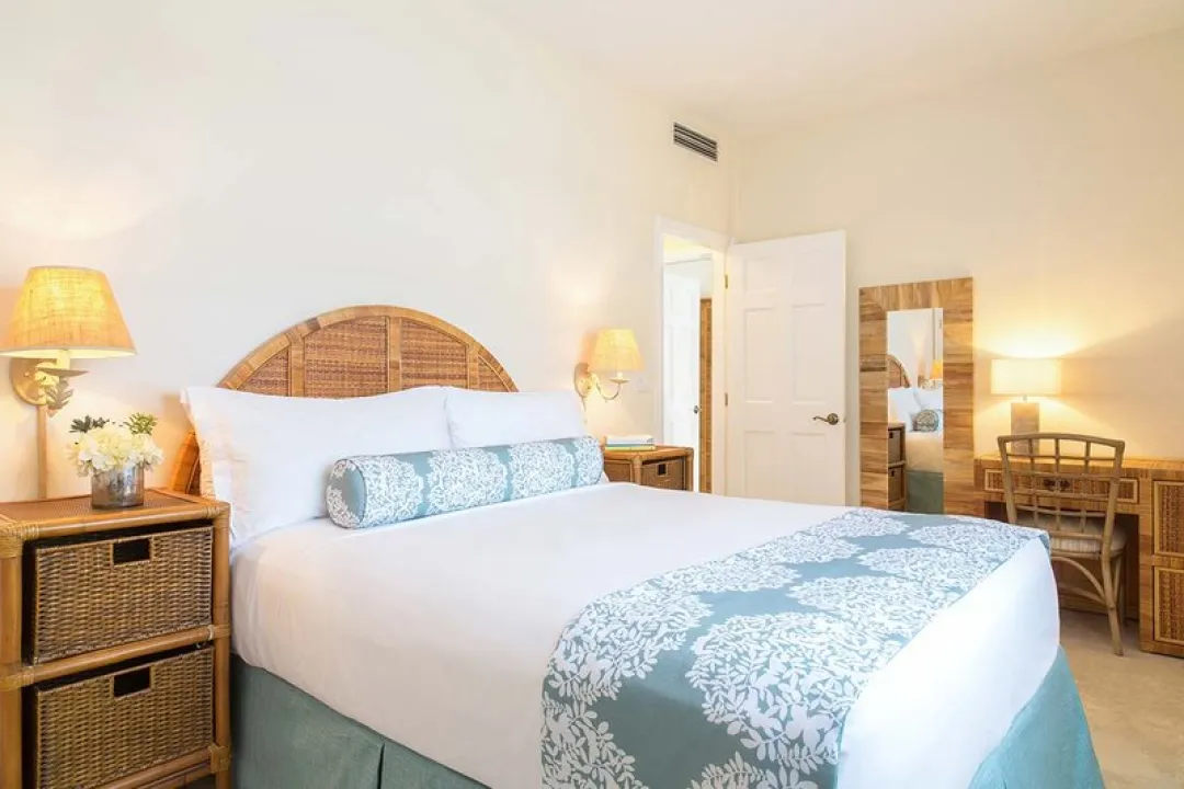 Junior Suite Courtyard - Bedroom