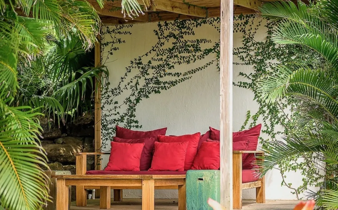 Garden Suite - Terrace Longe with Garden View