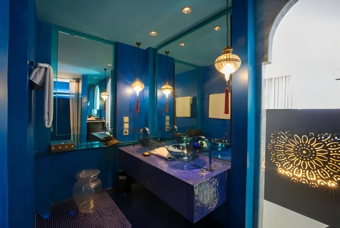 Junior Family Suite with Pool View - Bathroom