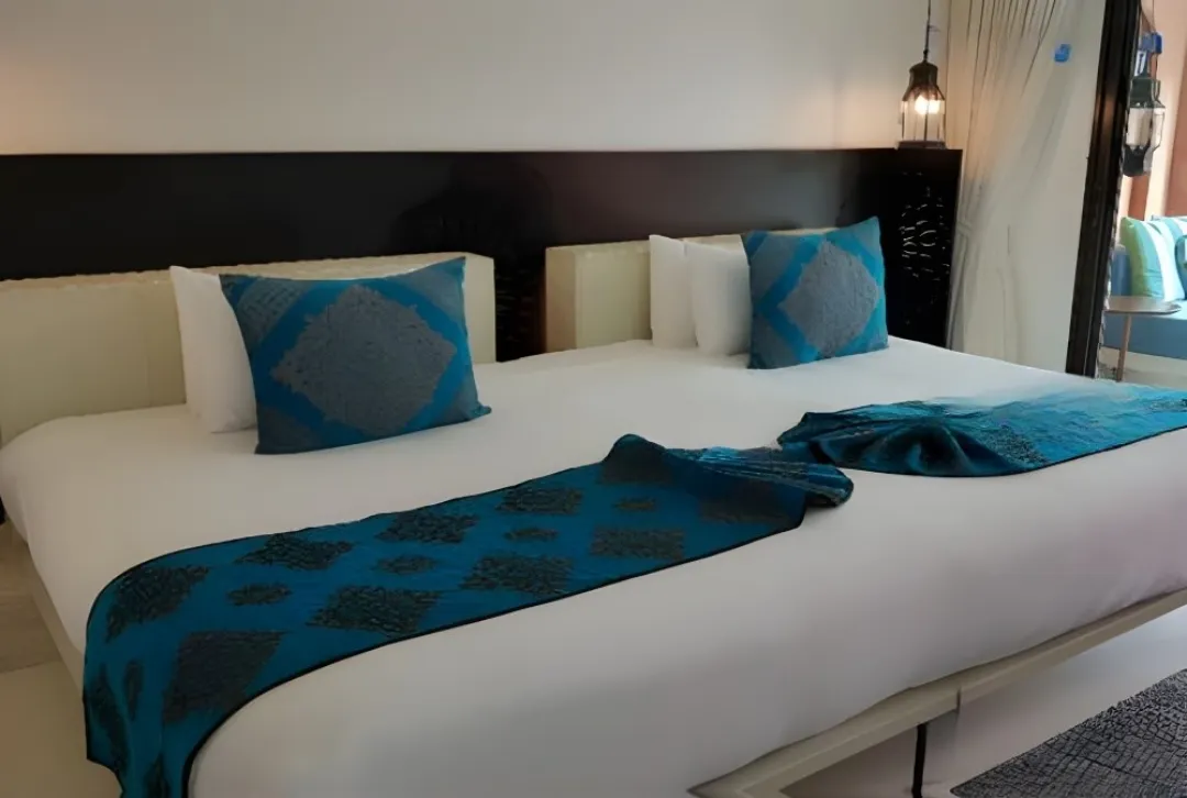 Fountain Pool Family Suite - Bedroom View