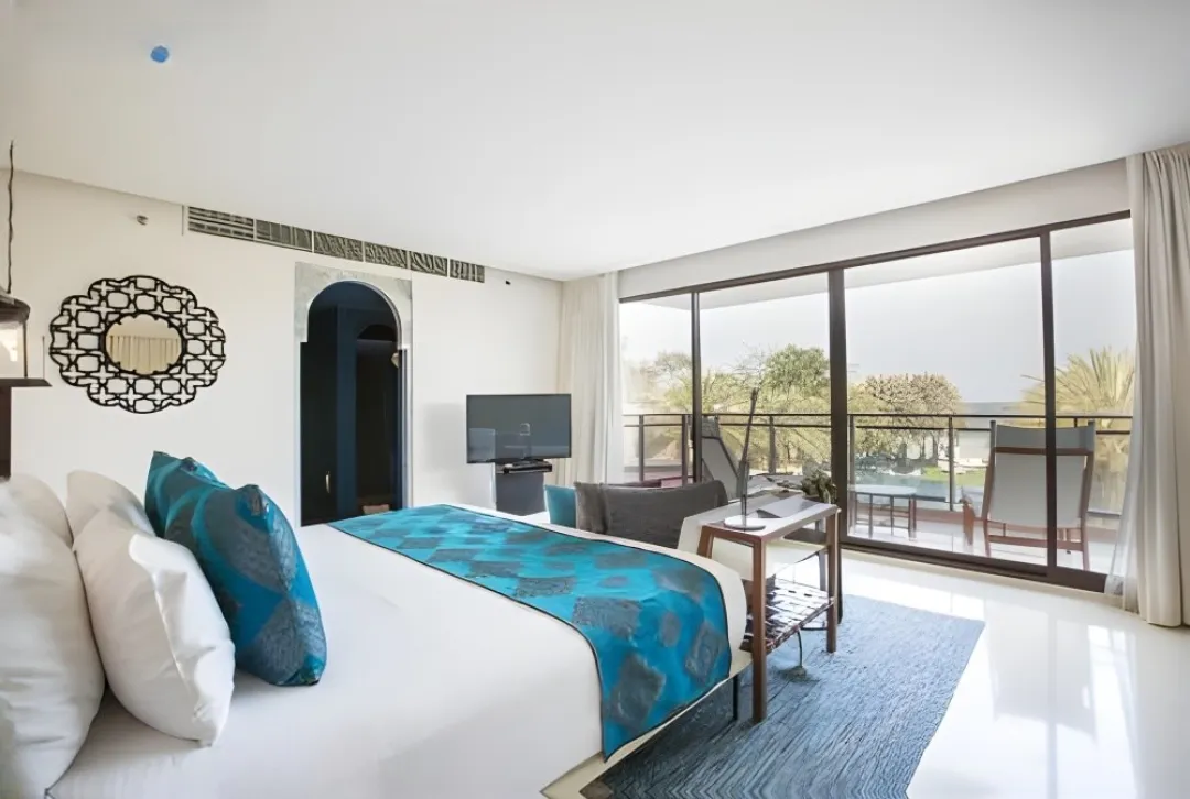 Oceanfront Suite - Bedroom