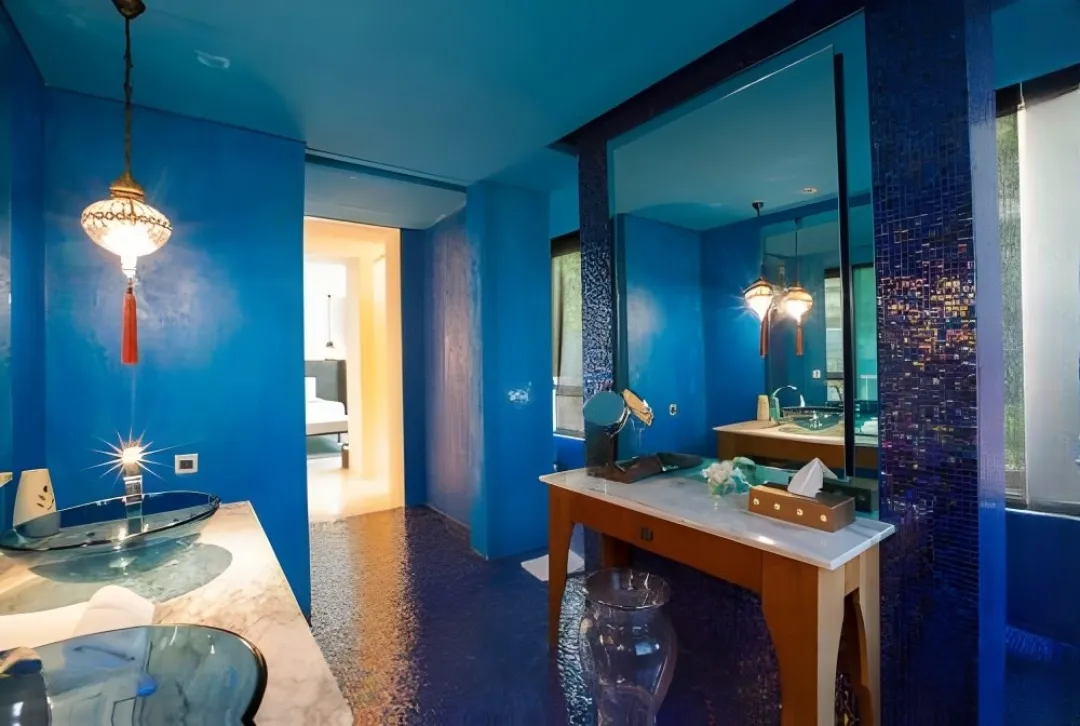 Oceanfront Suite - Bathroom
