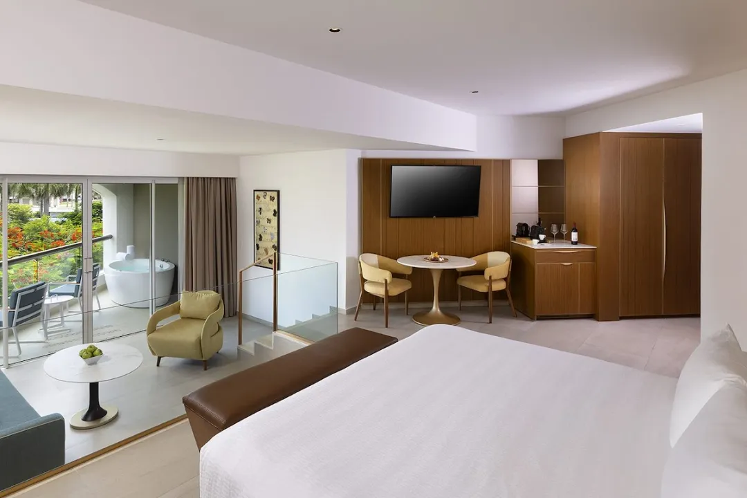 Caribbean Diamond King Bed and Sofa Bed - King Bed