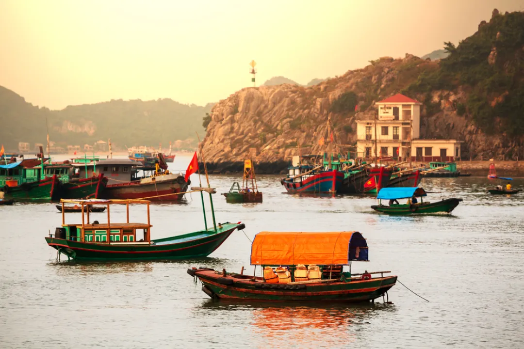 Fishing site Halong Bay