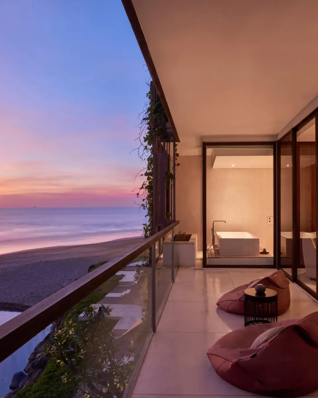 Seminyak Suite - Balcony Lounge