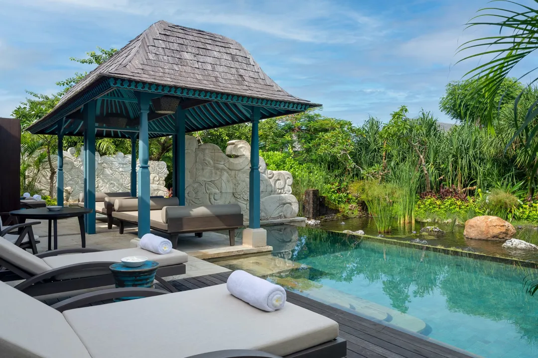 Premier-Garden-Villa-with-Private-Pool-Pool-Lounge