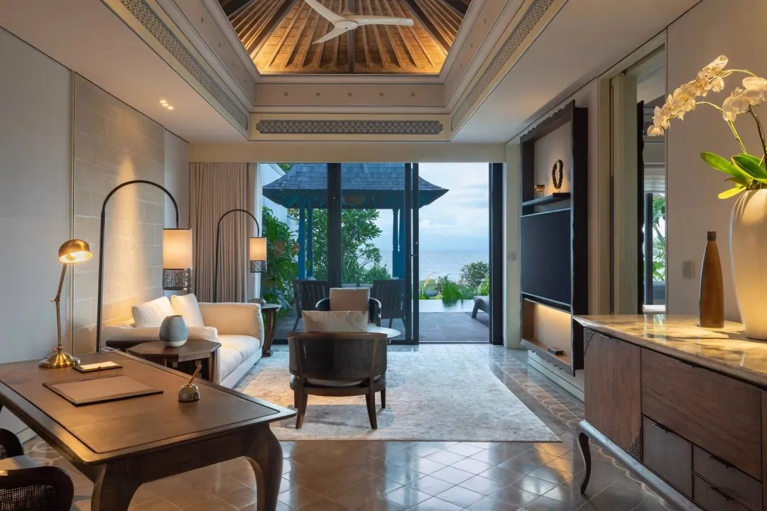 Panoramic-Ocean-with-Private-Pool-Living-Room