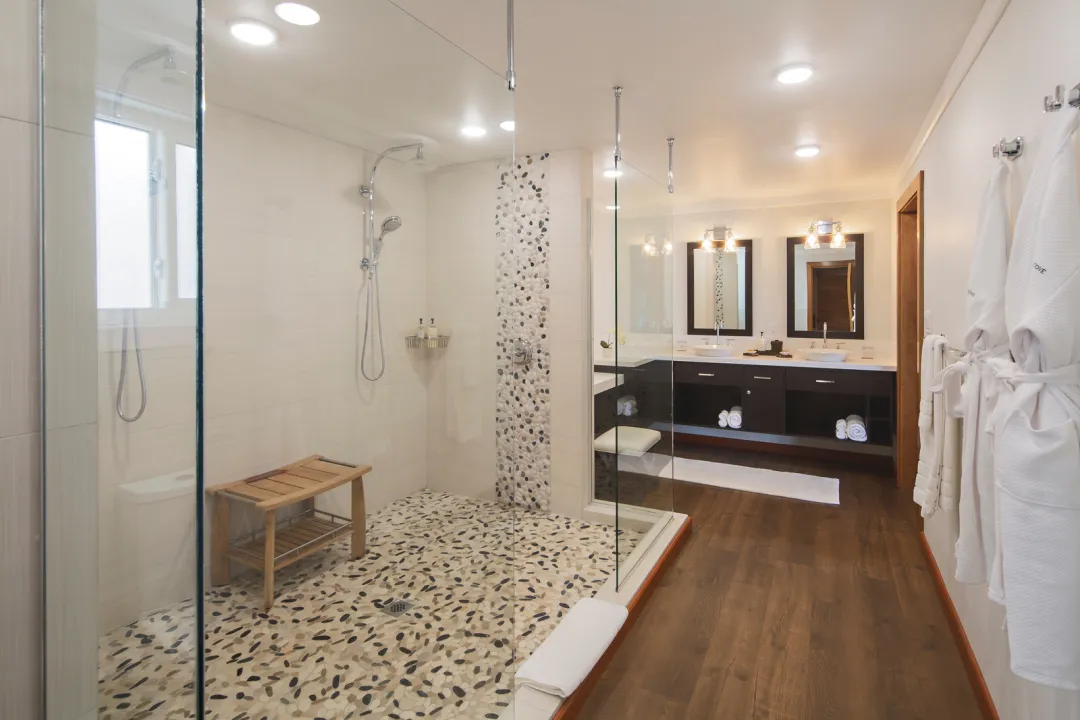 Hammock Cove - Waterfront Villa - Bathroom