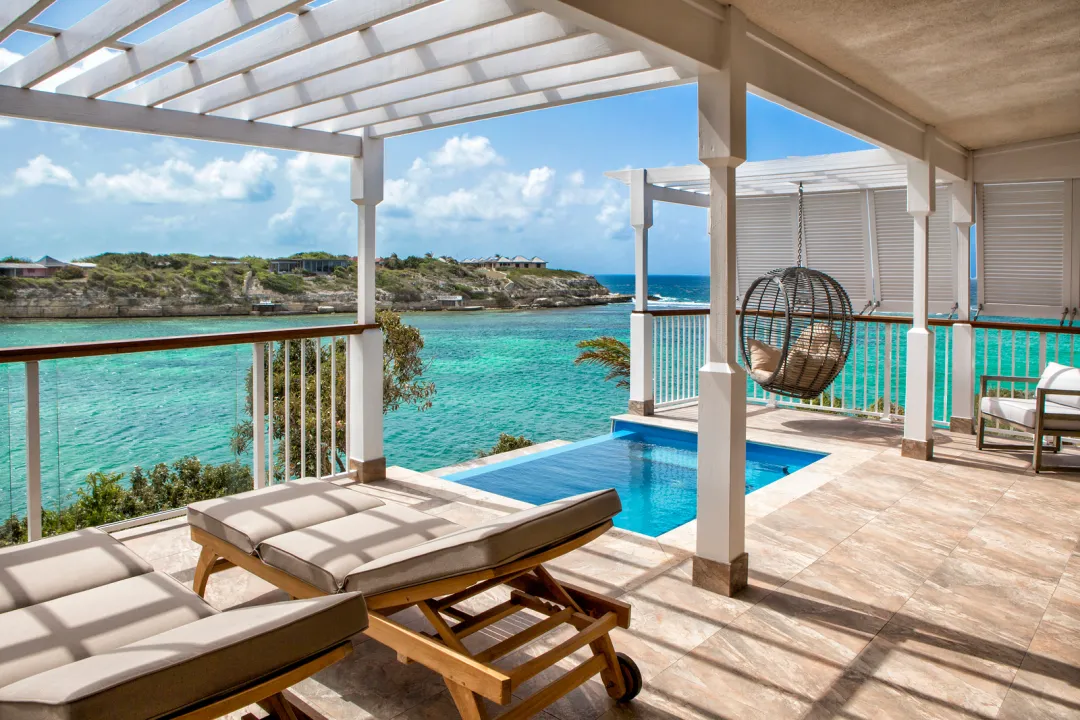 Hammock Cove - Waterfront Villa - Private Patio