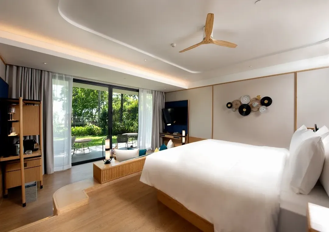 Anantara-Koh-Yao-Yai-Resort-and-Villa-Deluxe-Suite-Bedroom