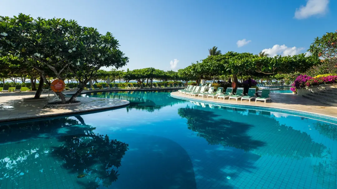 Grand-Hyatt-Bali-Main-Pool-Area